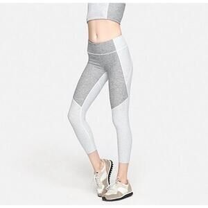 Outdoor Voices Gray Colorblock Warmup 3/4 Cropped Leggings Women's Small